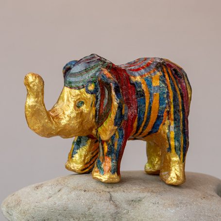 Kleiner Pappmachée-Elefant, goldfarben mit Hundertwasser-Motiv,  Decoupagetechnik